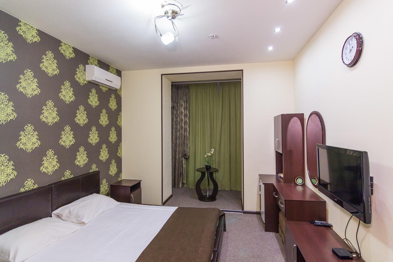 Siesta Hotel Harkov Kültér fotó